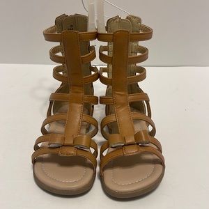 Toddler Girl’s Size 6 Tan Faux Leather Gladiator Zip Up Sandals